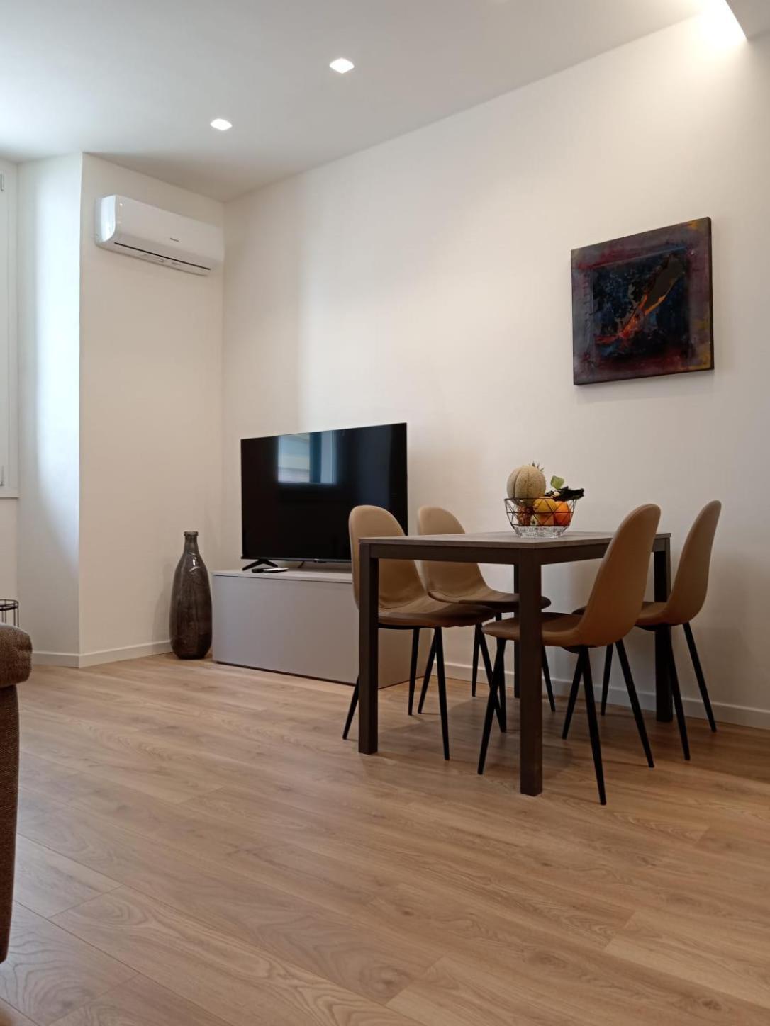 Indipendence Home ลาสเปเซีย ภายนอก รูปภาพ