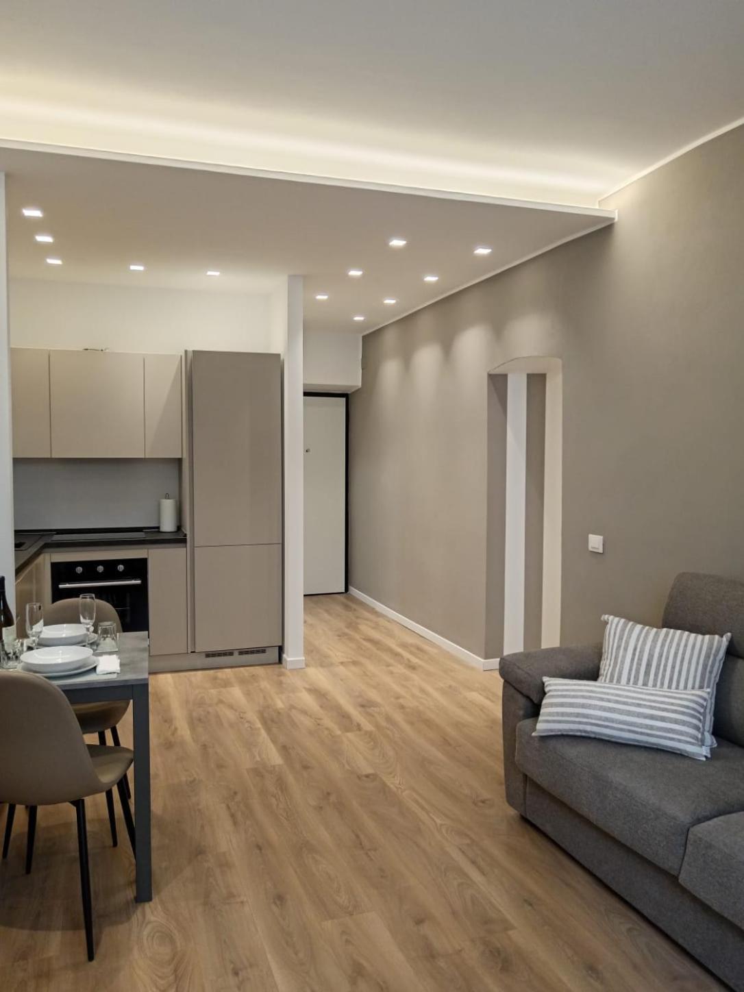 Indipendence Home ลาสเปเซีย ภายนอก รูปภาพ